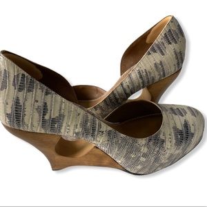 Anthropologie Schuler Sons Snakeskin wood heel 8